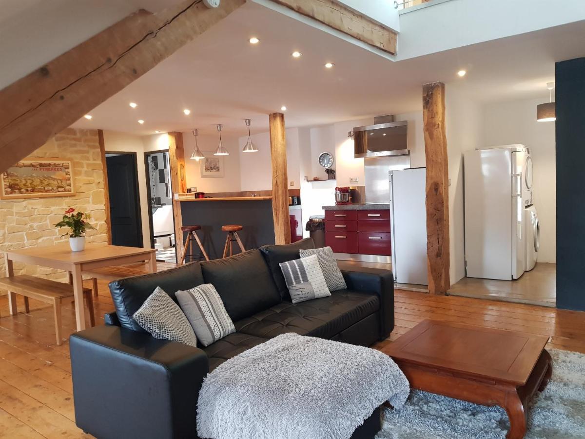 Appartamento Loft dans les Pyrénées Oloron-Sainte-Marie Esterno foto