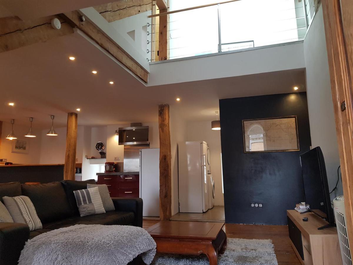 Appartamento Loft dans les Pyrénées Oloron-Sainte-Marie Esterno foto