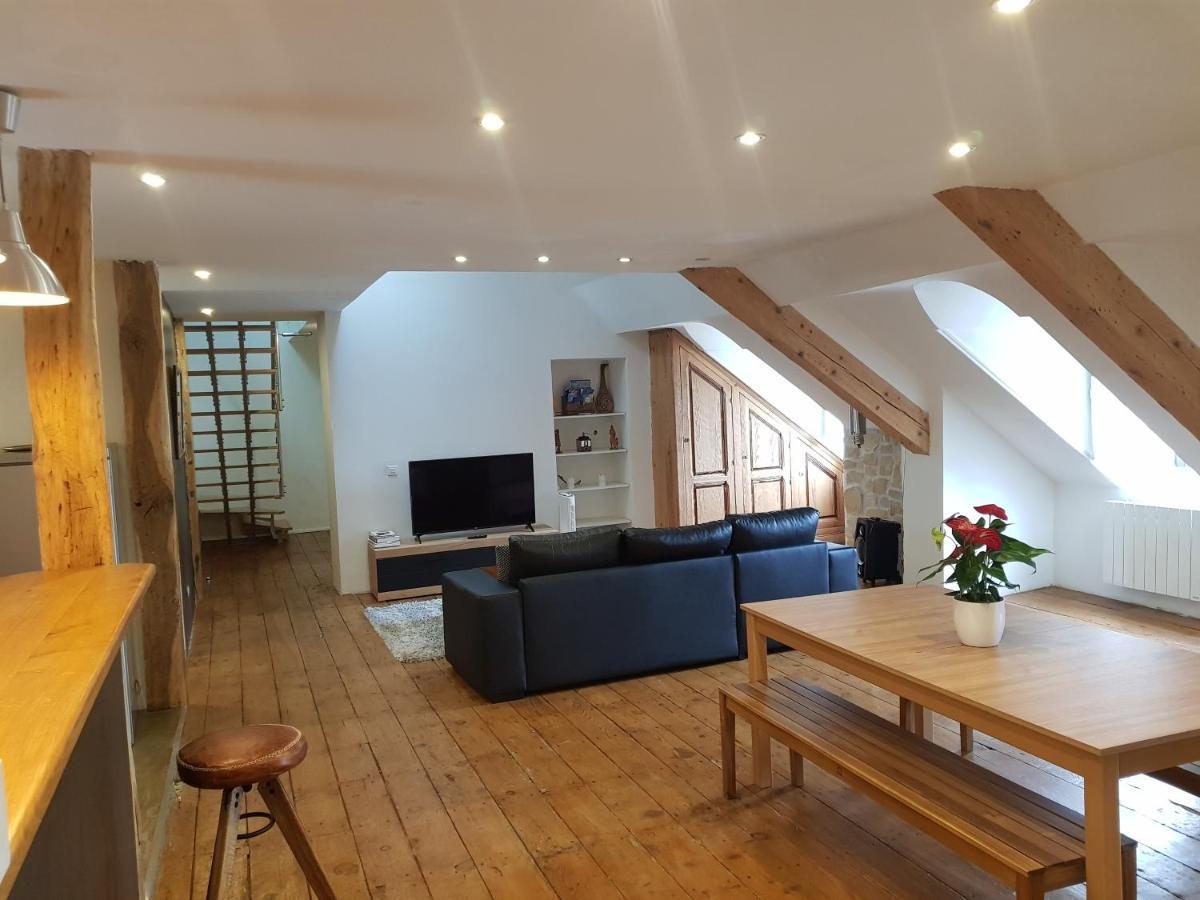 Appartamento Loft dans les Pyrénées Oloron-Sainte-Marie Esterno foto