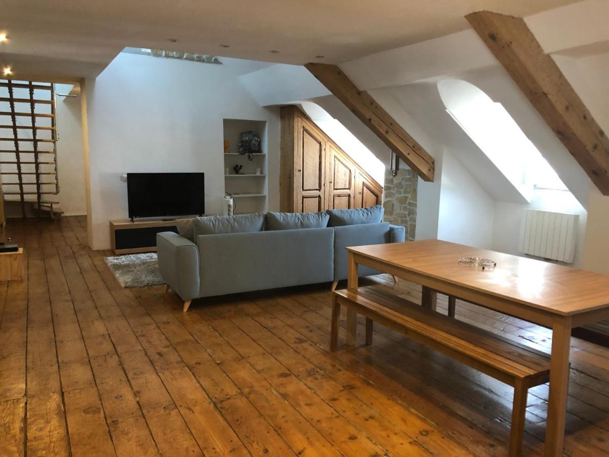 Appartamento Loft dans les Pyrénées Oloron-Sainte-Marie Esterno foto