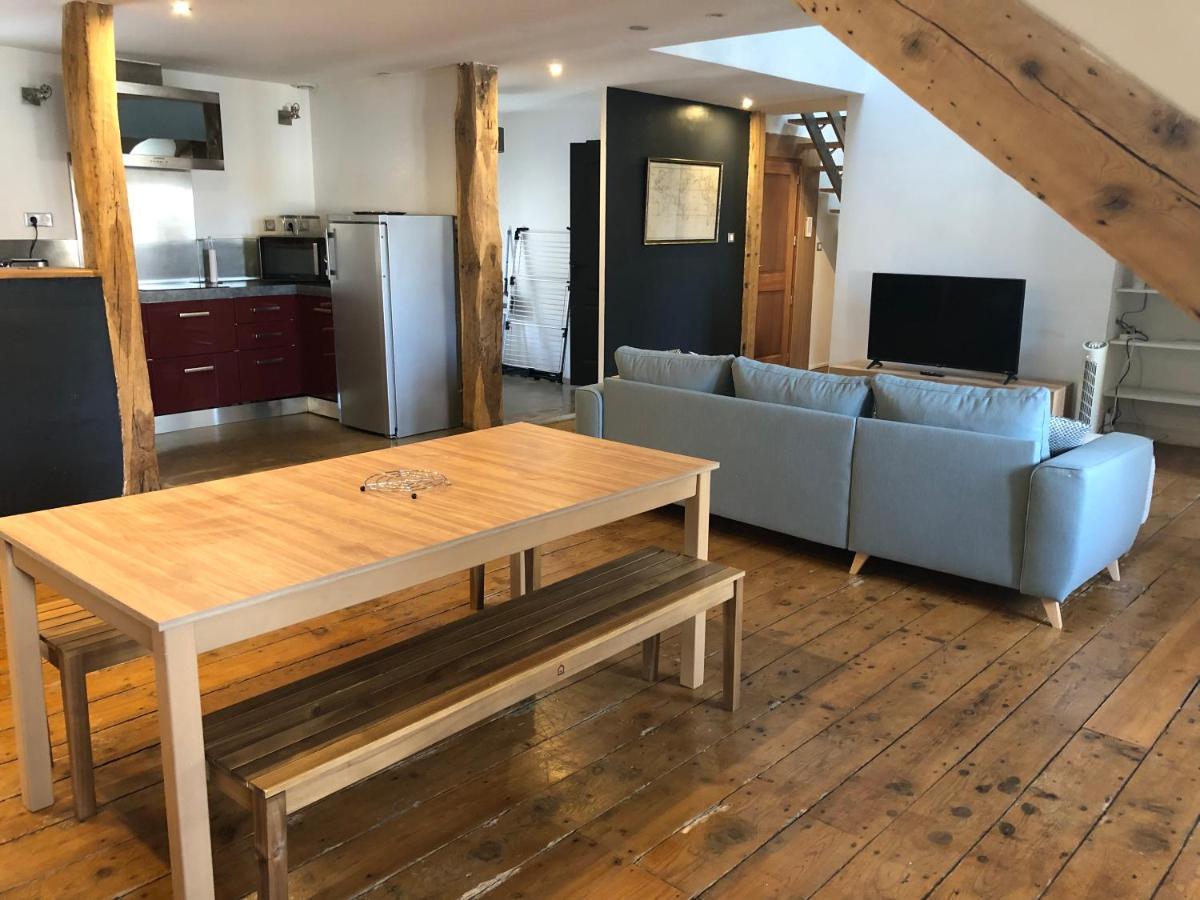 Appartamento Loft dans les Pyrénées Oloron-Sainte-Marie Esterno foto