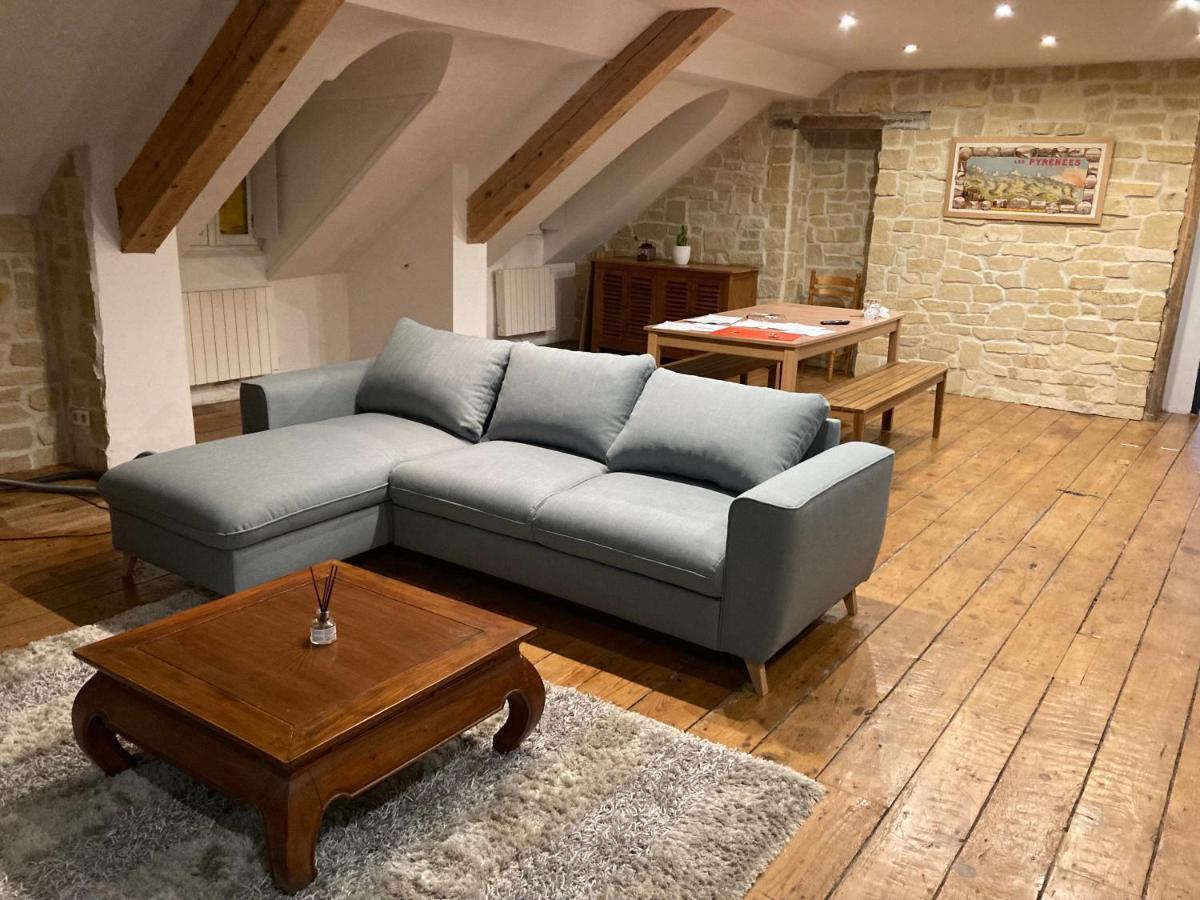 Appartamento Loft dans les Pyrénées Oloron-Sainte-Marie Esterno foto
